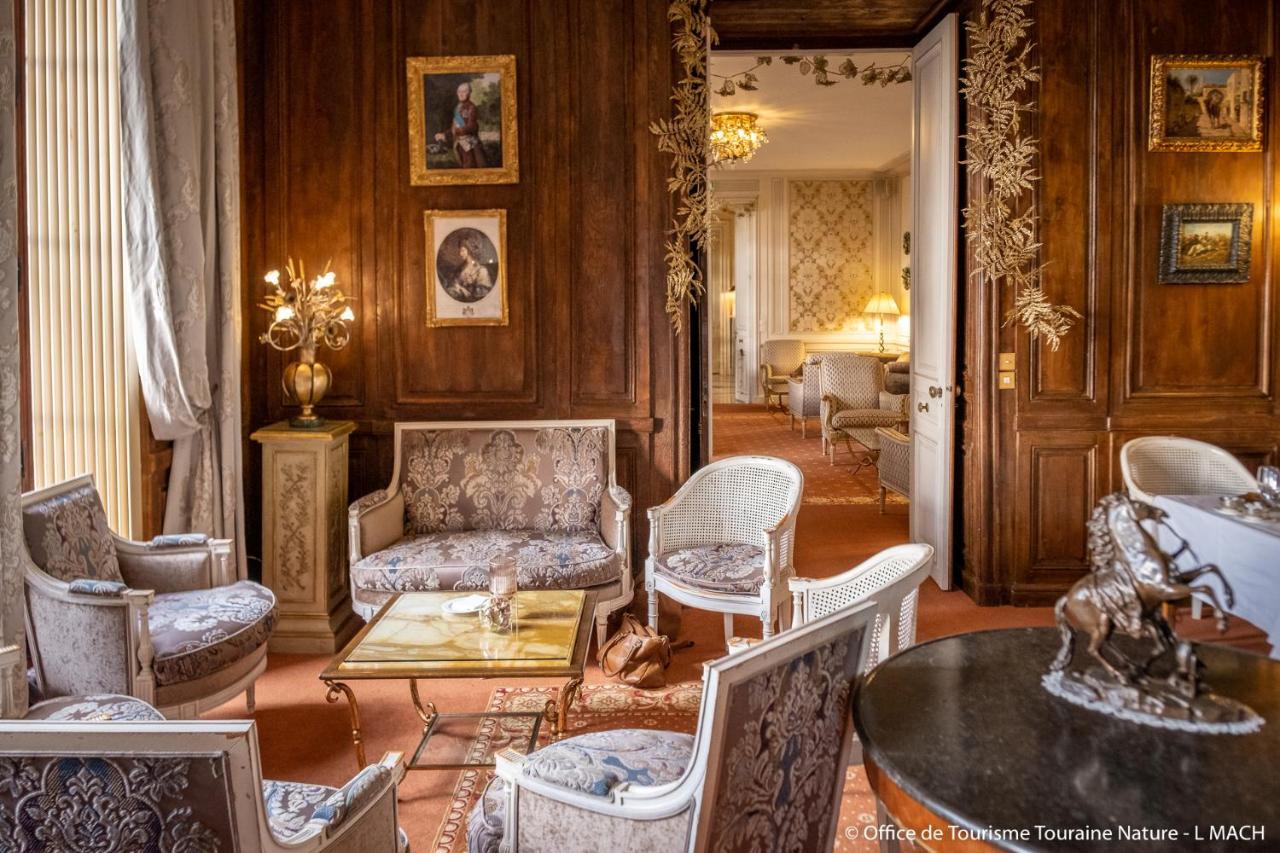 Chateau De Rochecotte Saint-Patrice Екстериор снимка